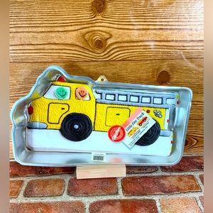 Wilton Fire Truck Pan - 1991